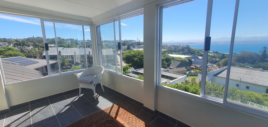 4 Bedroom Property for Sale in Mossel Bay Central Western Cape